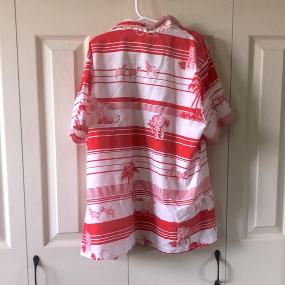 Animal print vacation button up shirt - Picture 2 of 2
